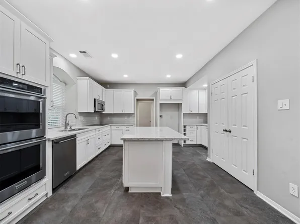 7314 Quiet Glen Dr, Sugar Land, TX 77479