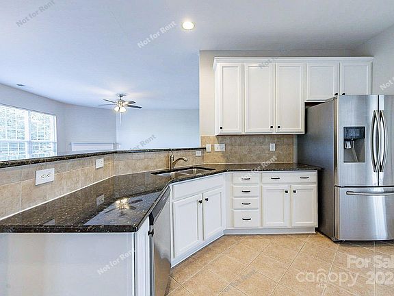 5th image of 5342 Colonial Garden Dr