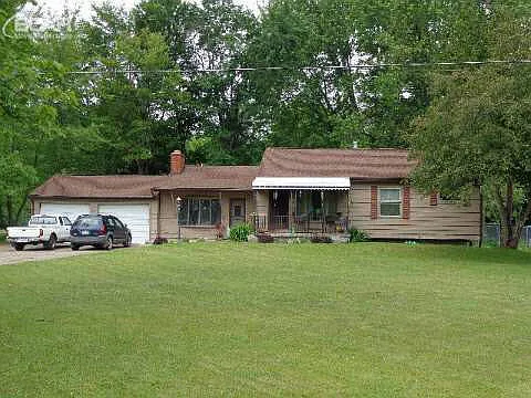 10475 N Seymour Rd photo 1