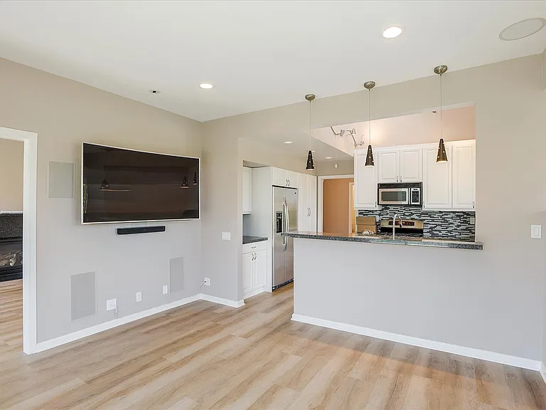 608 Mystic Ln — Photo 29