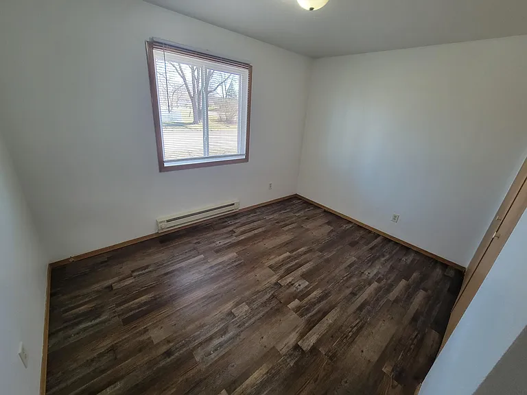 1701 La Crescent St #133 — Photo 16