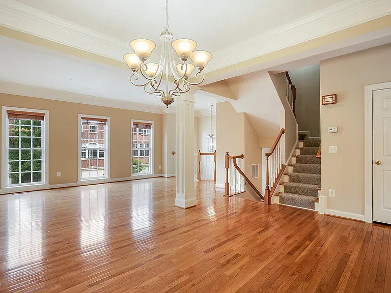 7979 Vigne Ct — Photo 3