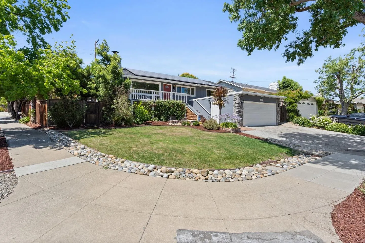 2674 Briarfield Ave photo 1