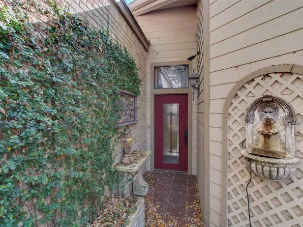 6411 Five Acre Wood St, Austin, TX 78746