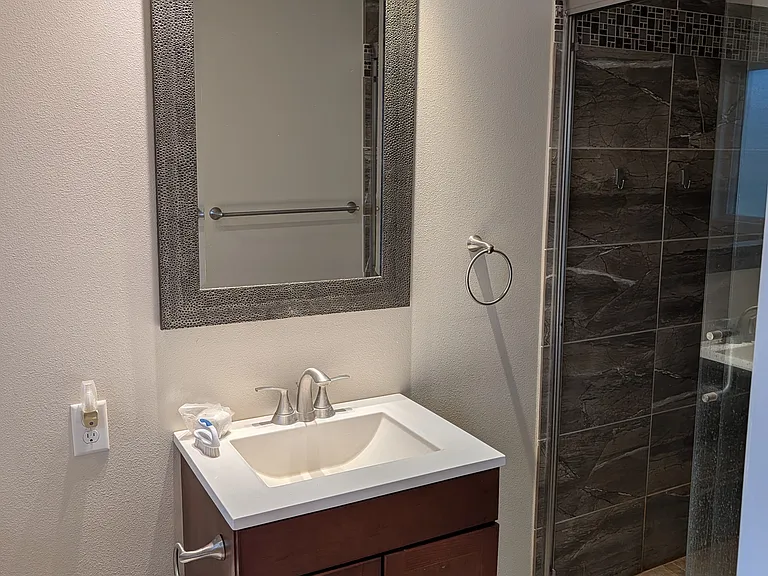 602 Columbia Dr — Photo 8