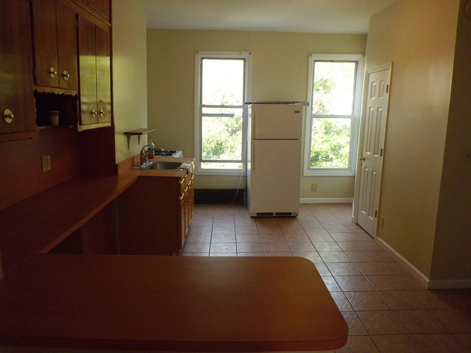 1st image of 359A 20th St #2