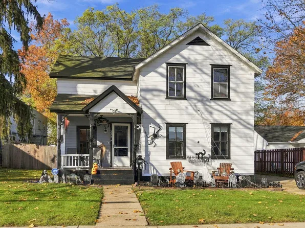225 N Union St, Sparta, MI 49345