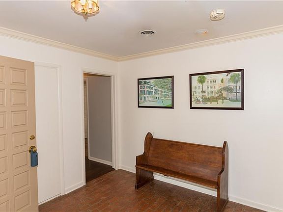 3rd image of 1446 Woodland Trl