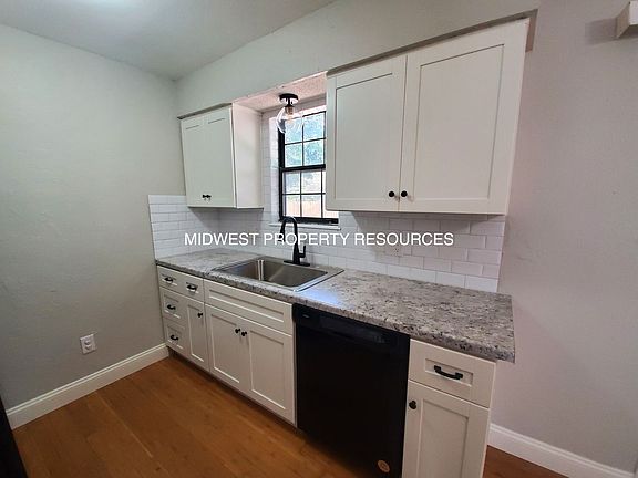 5th image of 118 SE Bordner Pl