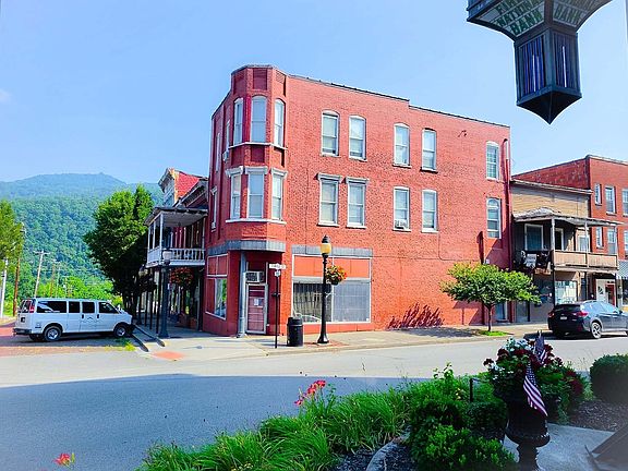 2nd image of 301 Temple St