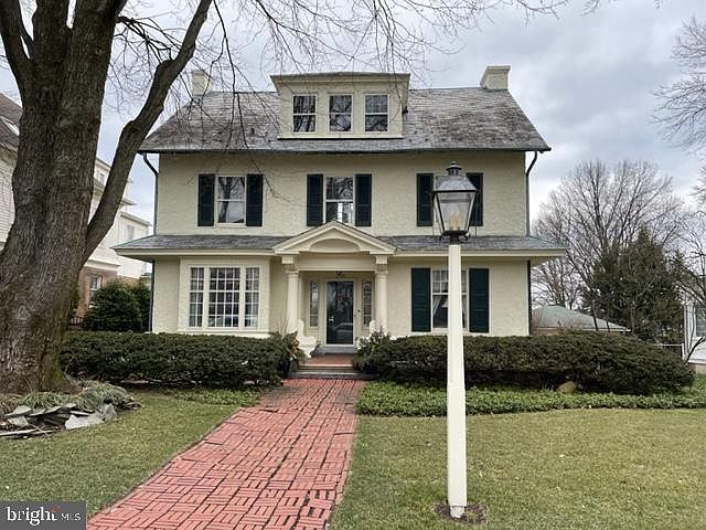 1st image of 205 Hathaway Park