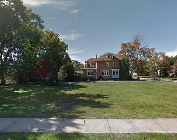 2nd image of 122 E Sheridan Ave #House