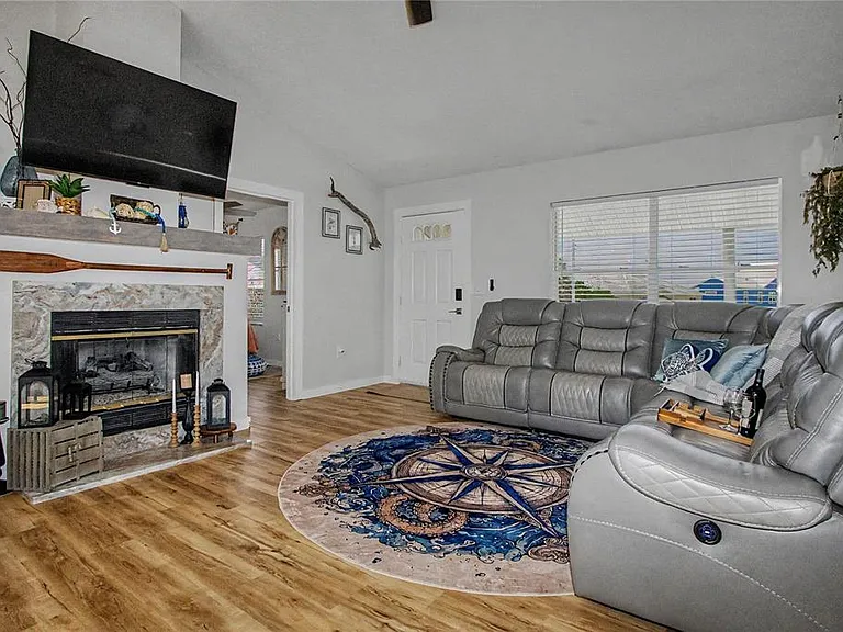 12390 W Standish Dr — Photo 11