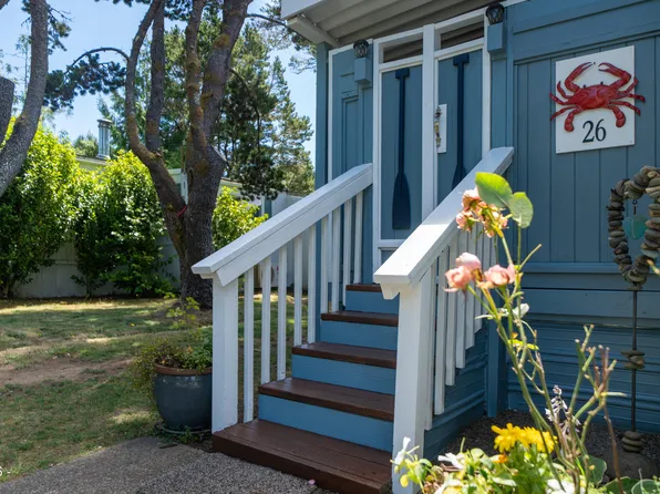 5405 NW Pacific Coast Hwy Unit 26, Waldport, OR 97394