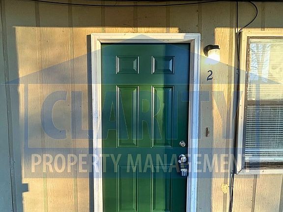 2nd image of 1900 Park St NE APT 2