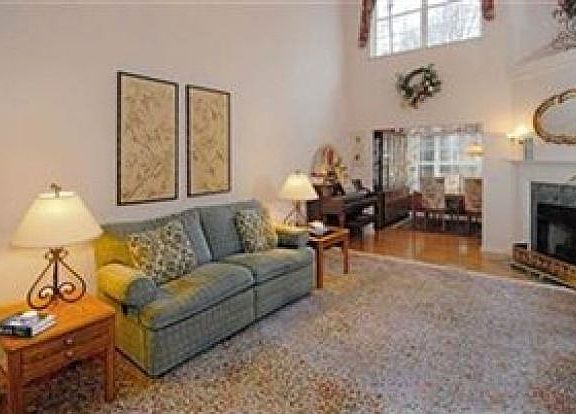 5th image of 2014 W Reserve Cir