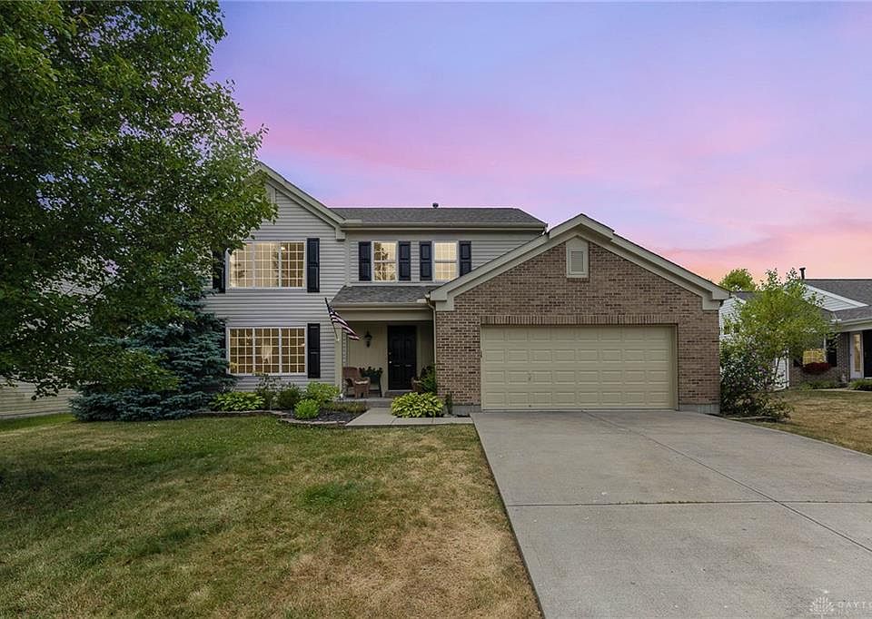 1st image of 927 Pond Ct