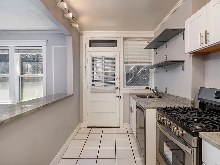 6322 N Rosebury Ave #1E — Photo 10