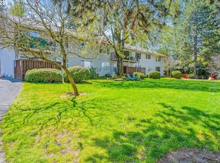 6735 SW Capitol Hill Rd APT 1, Portland, OR 97219