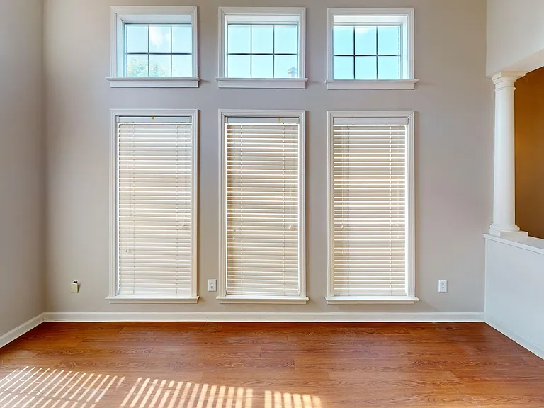 860 Autumn Ridge Rd — Photo 5