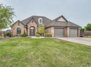 1203 Bluestem Dr, Elk City, OK 73644