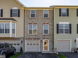 296 Red Cedar Ln, Marietta, PA 17547