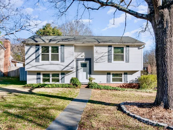 5304 Split Oak Dr, Charlotte, NC 28227
