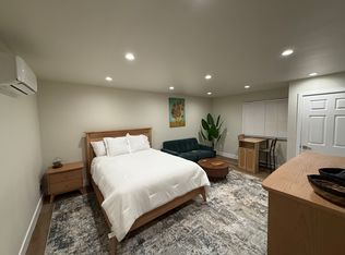 1863 Oxford Ave #A, Claremont, CA 91711