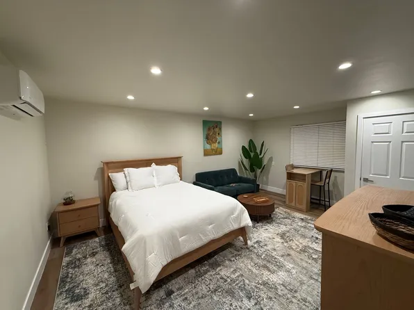 1863 Oxford Ave #A, Claremont, CA 91711