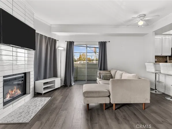 22809 Del Valle St APT 10, Woodland Hills, CA 91364