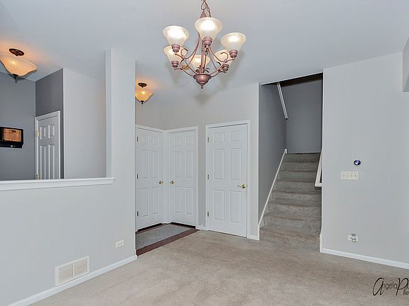 5th image of 466 N Carlisle Ct #466