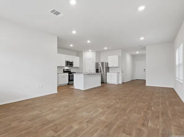 3260 ONION CRK, San Antonio, TX 78245