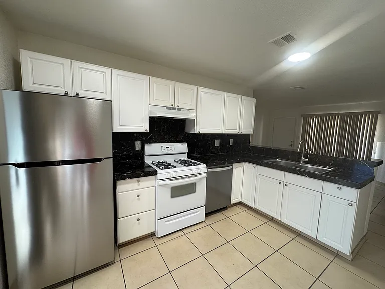45450 Sunrise Ln #5 — Photo 13