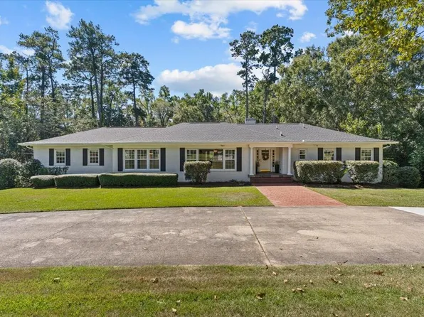 301 Whatley Dr, Dothan, AL 36303