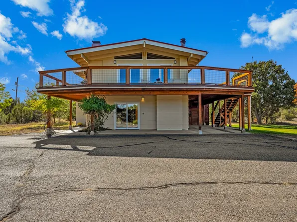 2 Inca Ln, Los Alamos, NM 87547