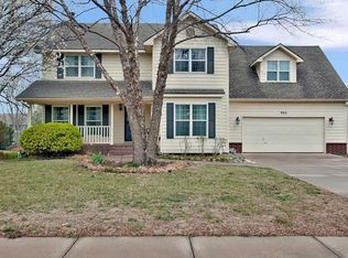 902 E Cedarbrook Rd, Derby, KS 67037