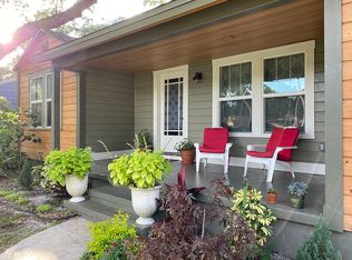 1025 W Banister Ave, Tampa, FL 33603