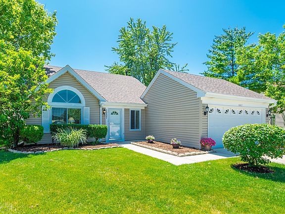 2nd image of 1007 Sunset Cir
