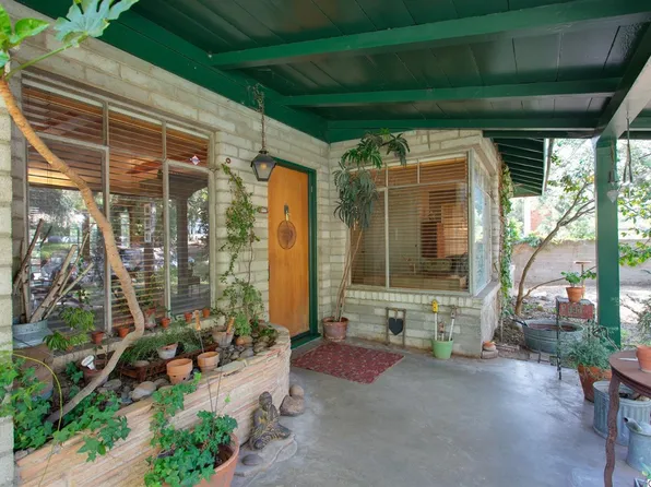 1776 Alta Wood Dr, Altadena, CA 91001