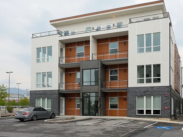 theBEVERLY — Photo 34