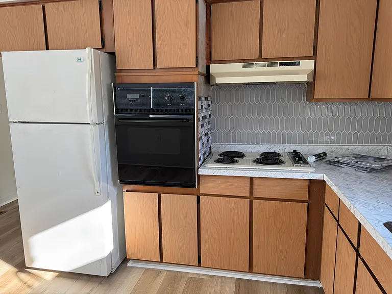 109 E Park Ave — Photo 2