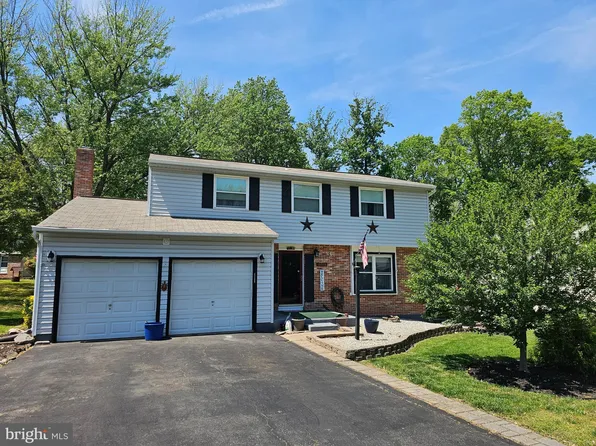 15926 Uppsala Ct, Woodbridge, VA 22191