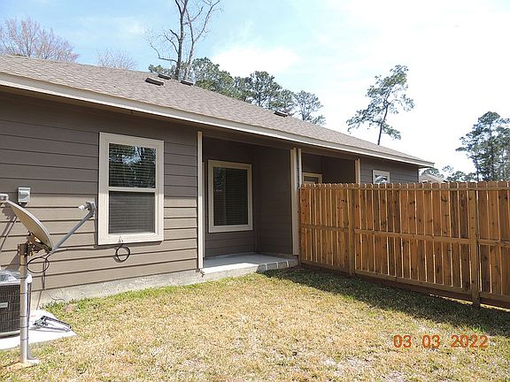 4th image of 15695 Pecan Dr