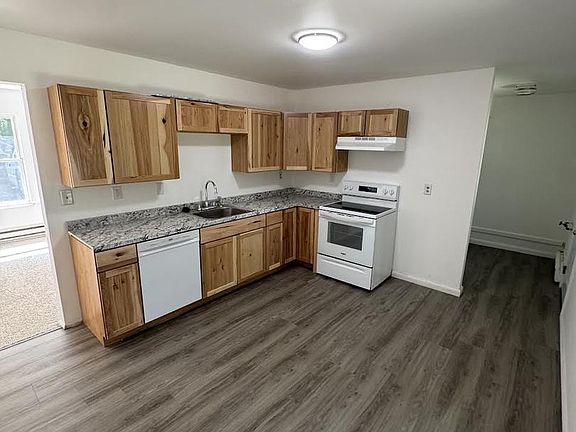 3rd image of 50 Aster St