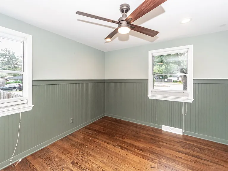 343 Cessna Ave — Photo 31