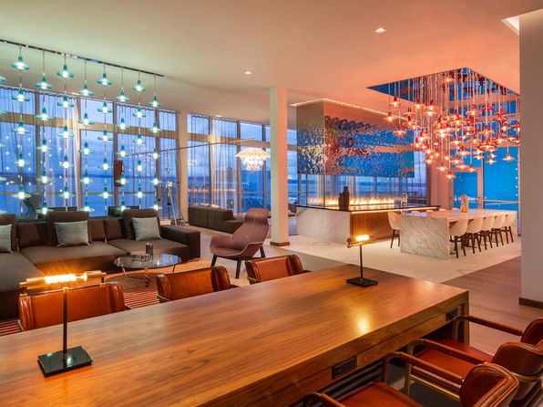 210 Wall St Unit 326