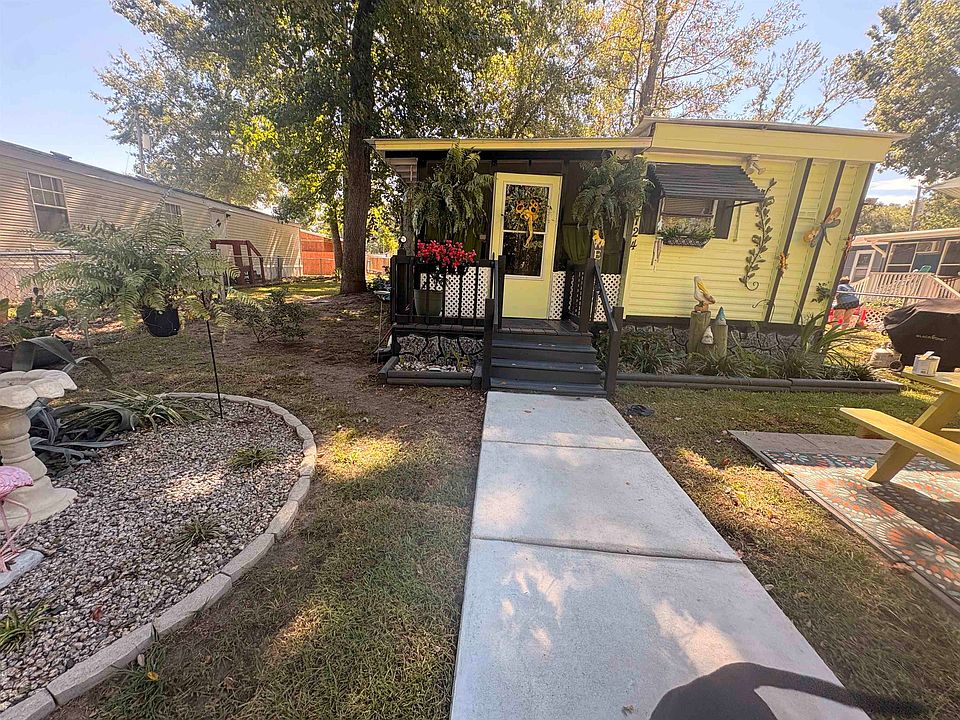 1st image of 2724 Moonlight Dr.