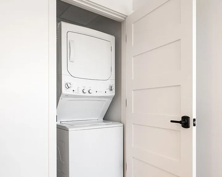 Woodworth Apartments | Vibrant & Luxurious Living in Capitol Hill — Photo 29