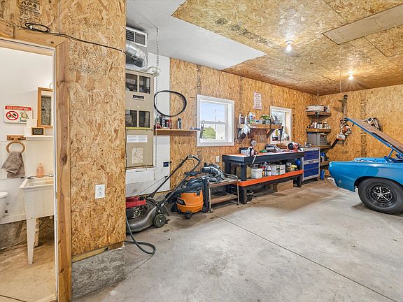 5th image of 208 Grove St