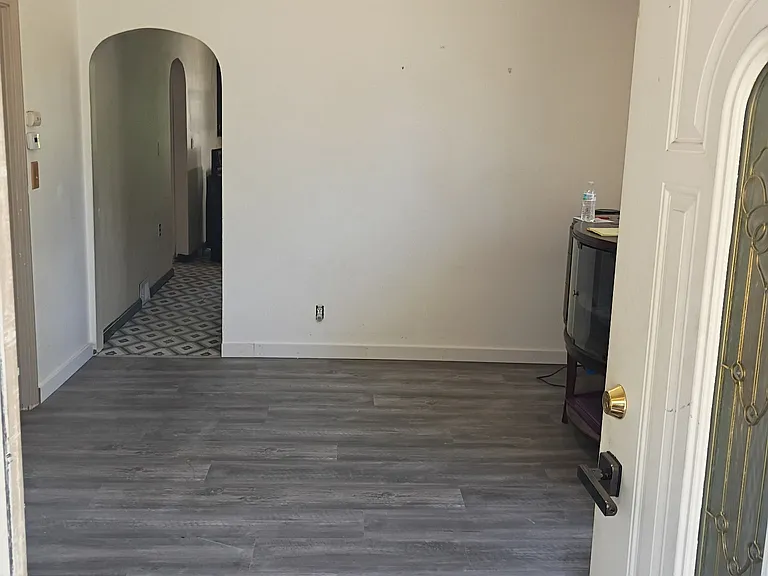 613 Williams St — Photo 1